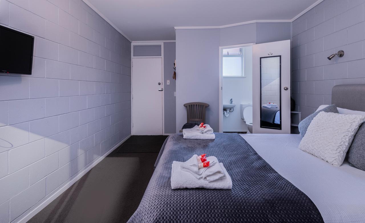 Waihi Beach Hotel エクステリア 写真